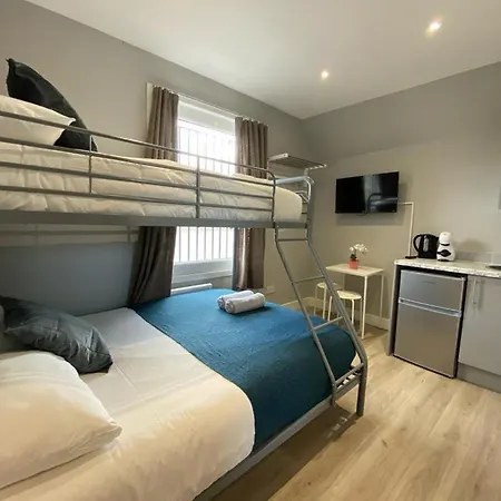 Holloway Suites - Next To Emirates Stadium - Private Bathroom - Shared Kitchen Лондон Экстерьер фото