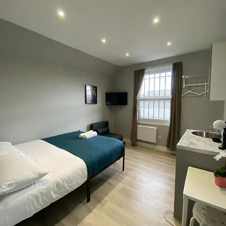 Holloway Suites - Next To Emirates Stadium - Private Bathroom - Shared Kitchen Лондон Экстерьер фото