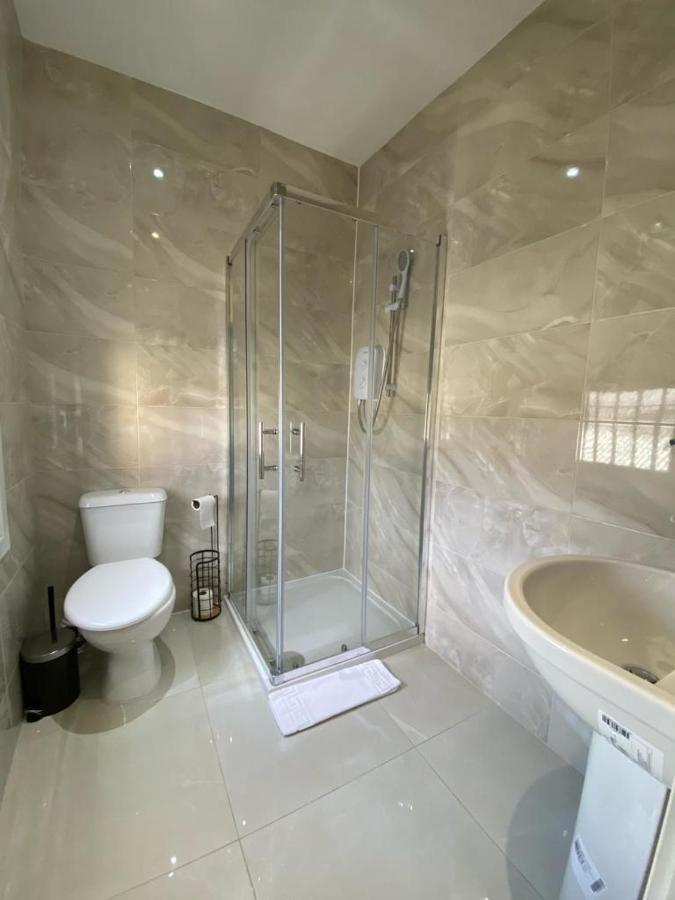 Holloway - Next To Emirates Stadium - Private Bathroom - Shared Kitchen Апартаменты Лондон
